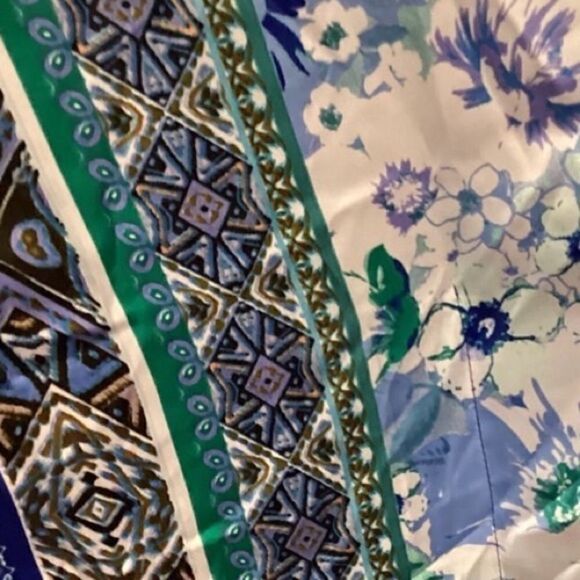 Susan Graver Printed Charmeuse Scarf Top small - Picture 11 of 13